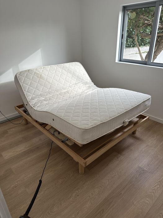 Cama de casal articulada + colchão
