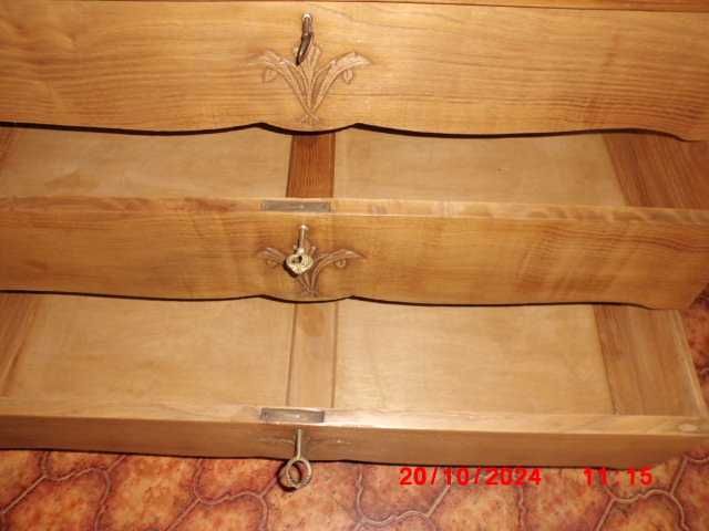 comoda  restaurada da olaio
