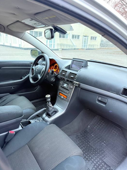 Toyota Avensis 2008р restayling 2,2d механіка 6ступка ідеальний стан