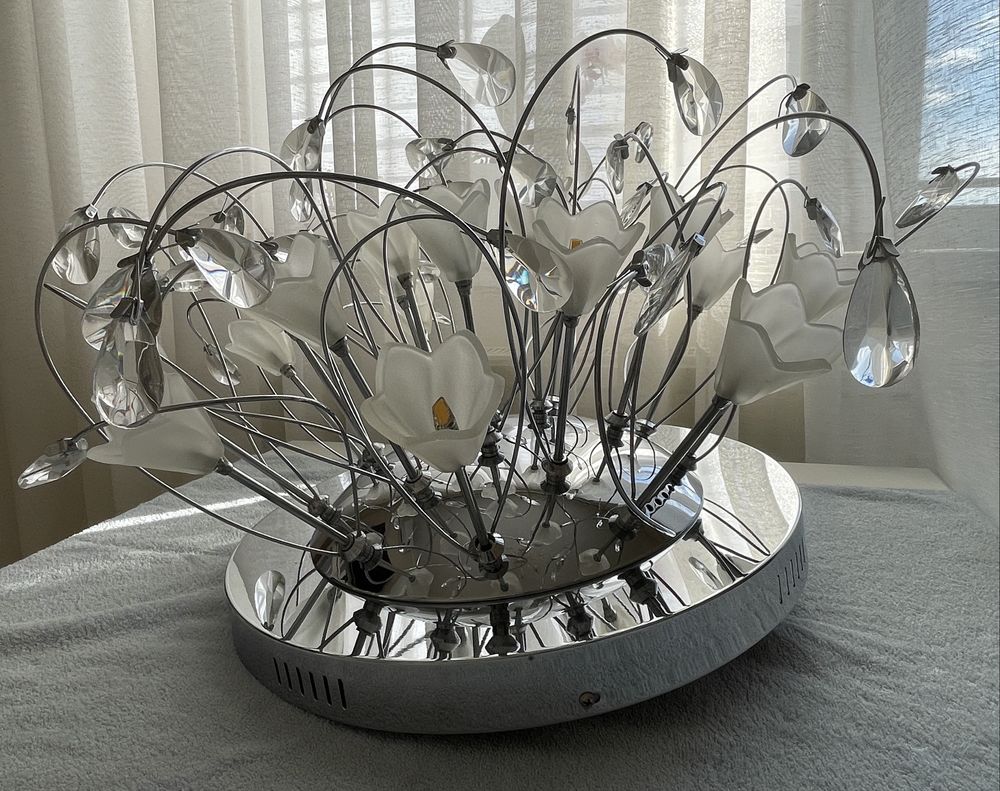 Lampa sufitowa srebrna glamour w białe kwiaty