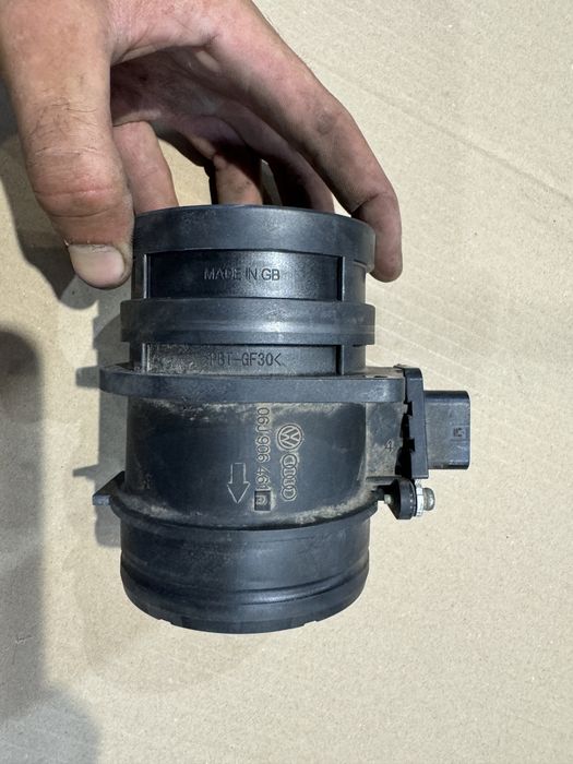 Расходомер воздуха, розходомір повітря ДМРВ ауді А4 Б8 А5 А7 А8 Q5 2.0