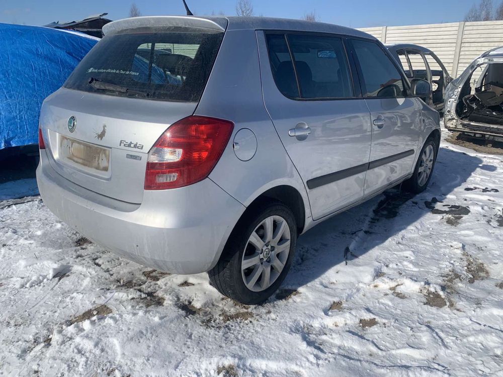 Задня ляди кришка багажника Skoda Fabia mk-2 хетч la7w рест замок підс