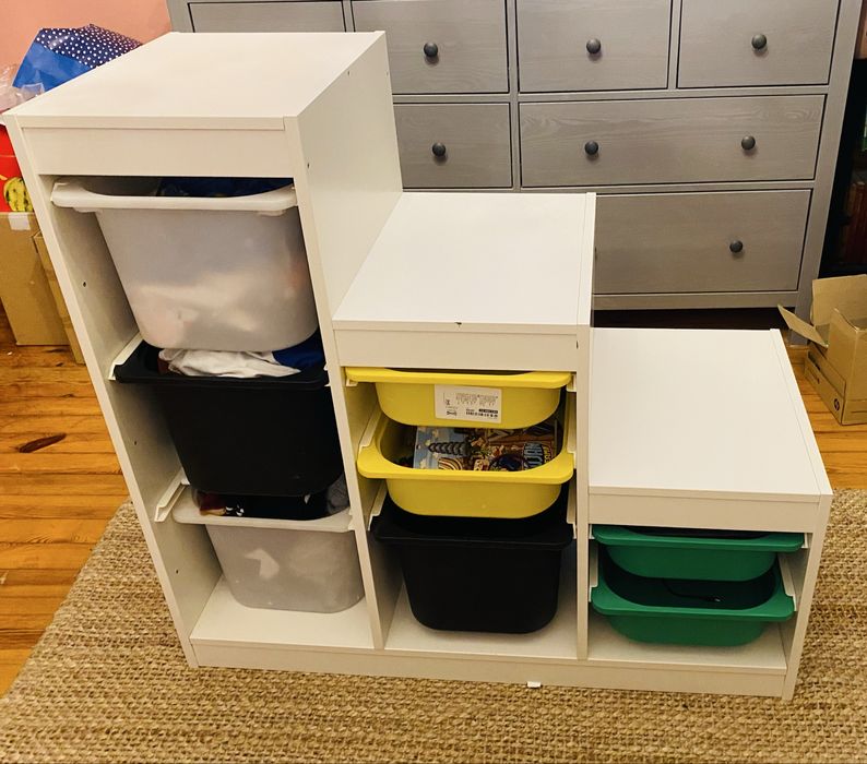 Regał Ikea z pojemnikami TROFEST