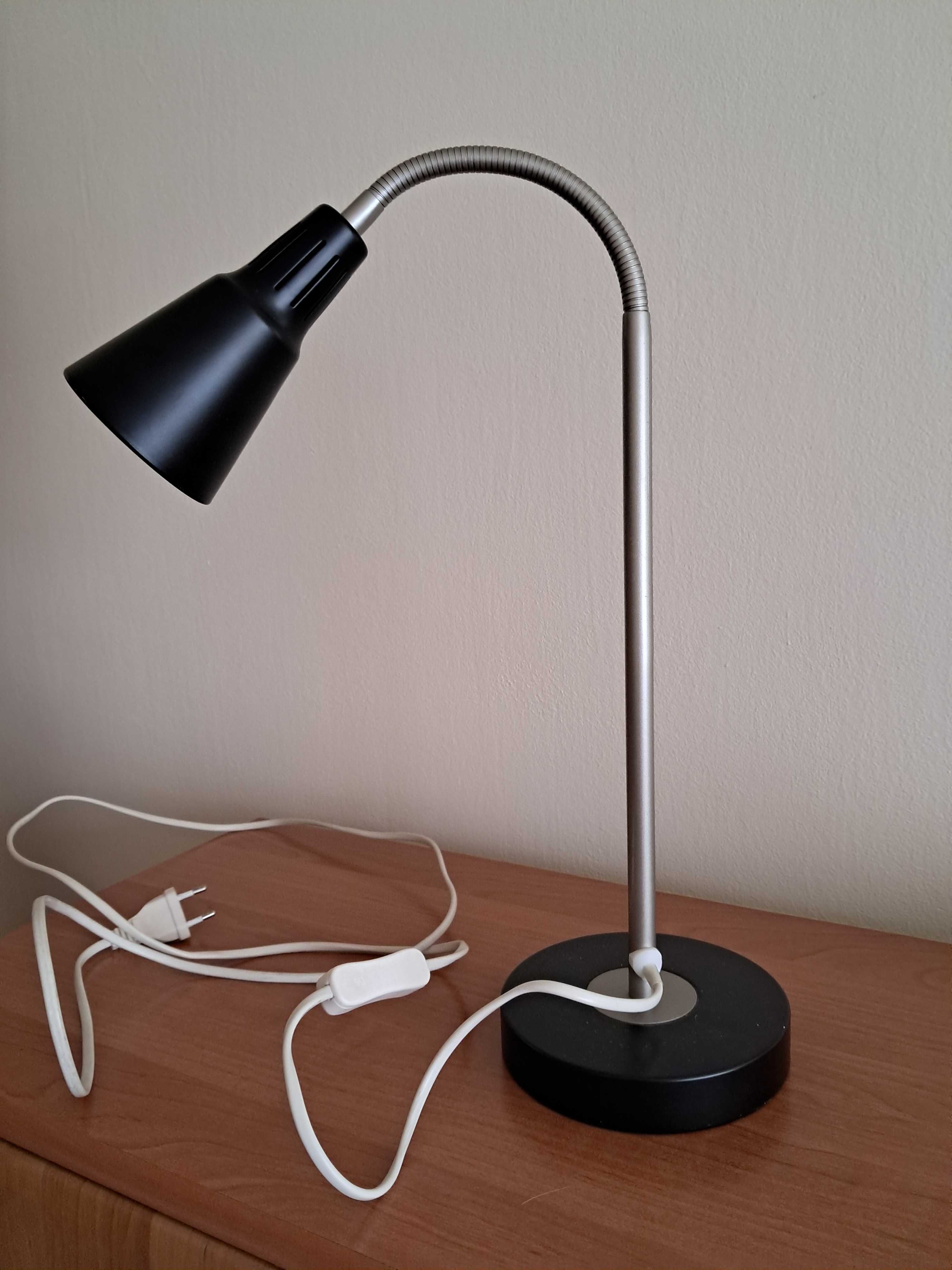 Lampka biurkowa czarna używana