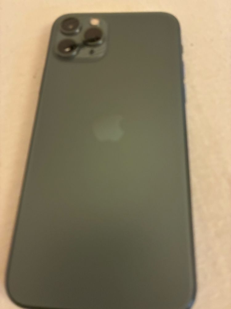 Iphone 11 Pro w  dobrym stanie technicznym i wizualnym