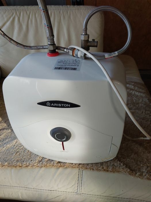 Podgrzewacz elektryczny Ariston