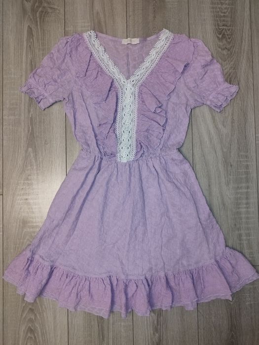 Fioletowa damska sukienka letnia falbany 40 L