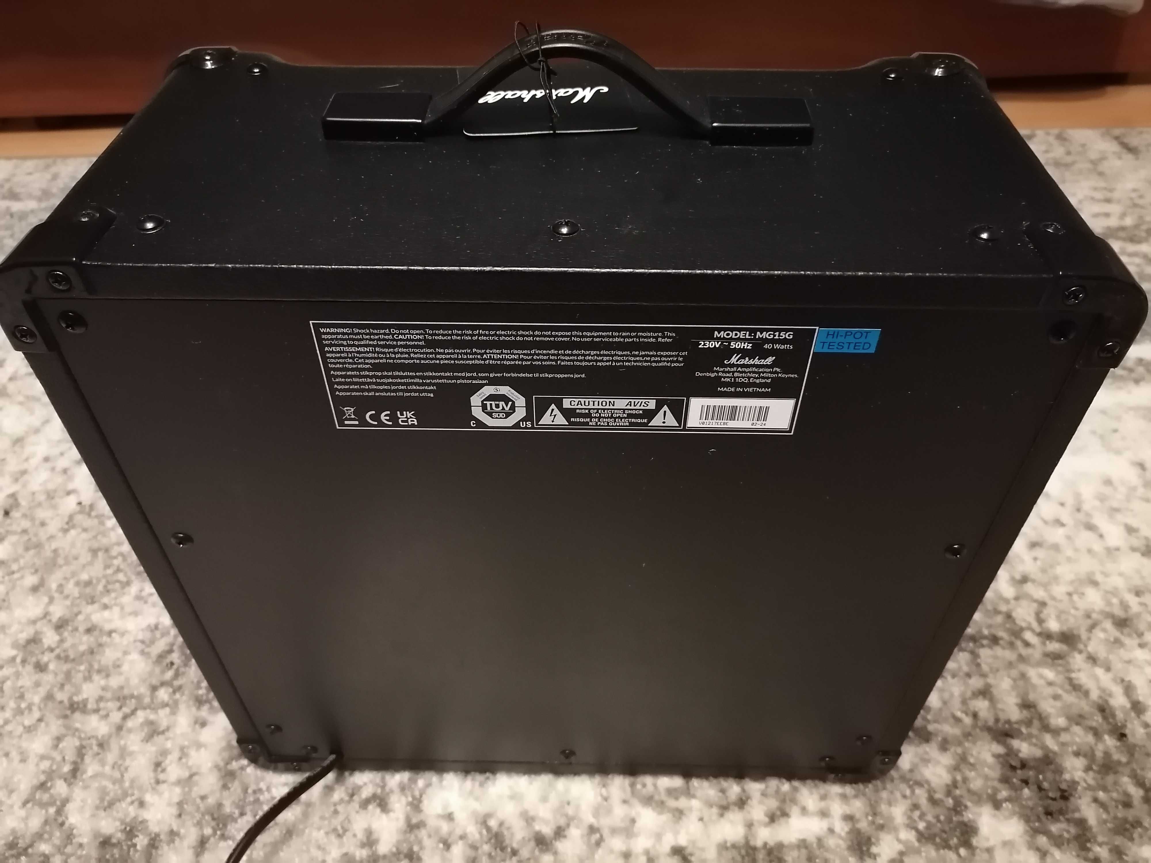 Wzmacniacz gitarowy MARSHALL MG15G GOLD