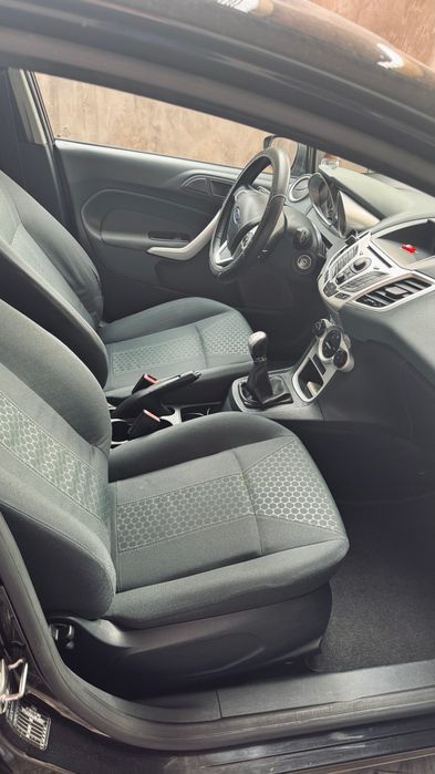 Ford fiesta titanium