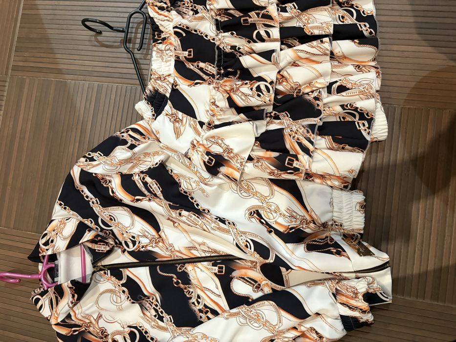 Przepiekny kpl wloski spodnica kurtka bluza greckie wzory falbany 38