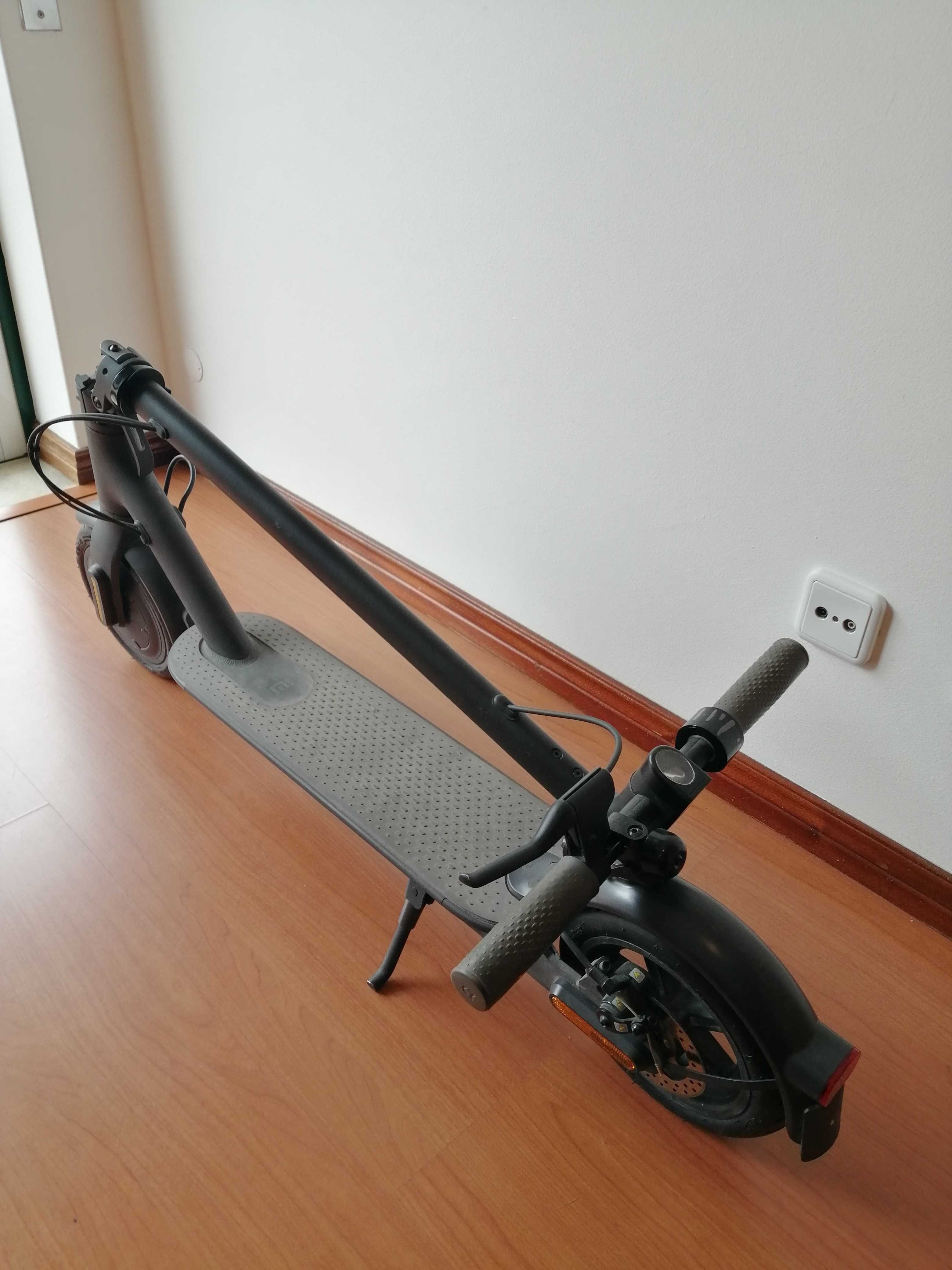 Trotinete eléctrica Xiaomi MI Electric Scooter 1S