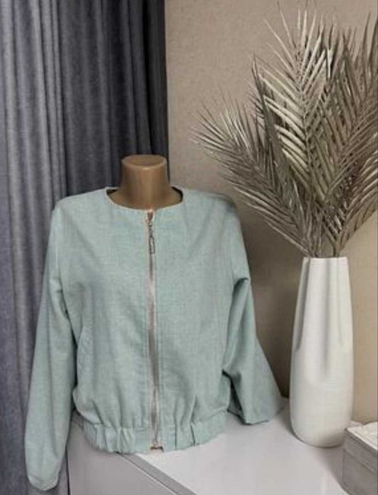 Бомбер жіночий,розмір s