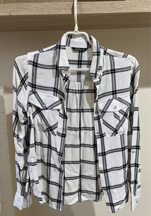 Koszula damska biała w czarną kratę diverse