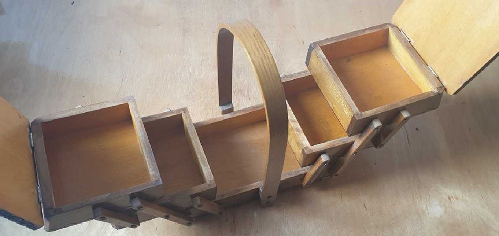 Kuferek drewniany rozkładany z PRL