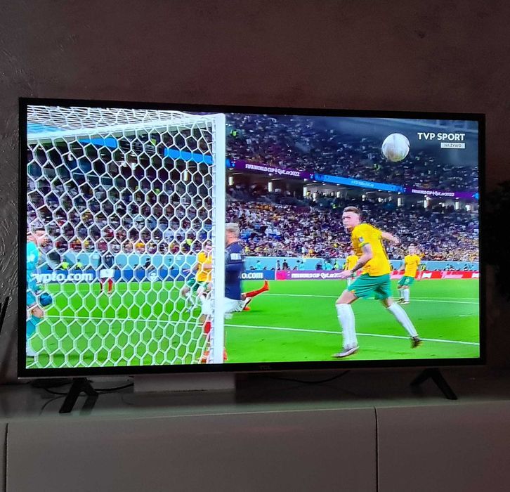 Telewizor Full HD  funkcja Smart TV WiFi LED
