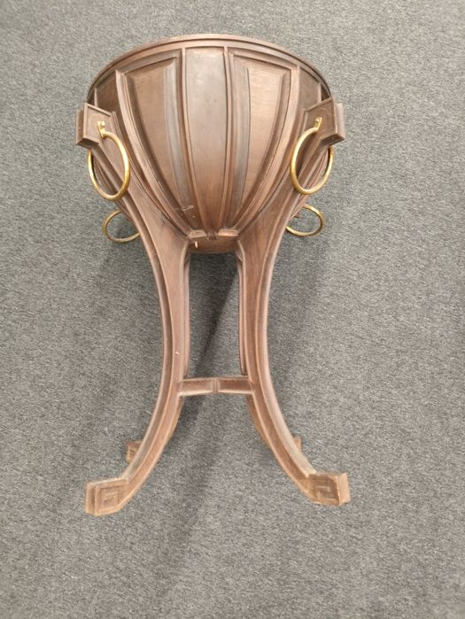 Grande floreira em madeira