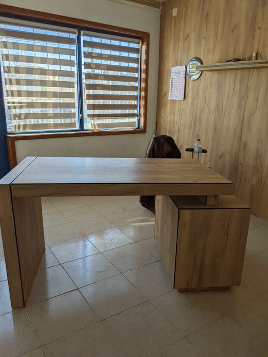 Mesa de escritório - como nova