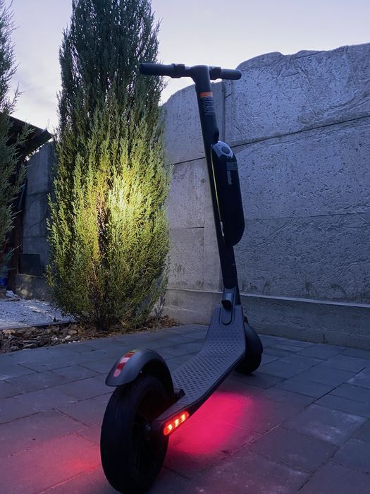 Електросамокат ninebot es4.