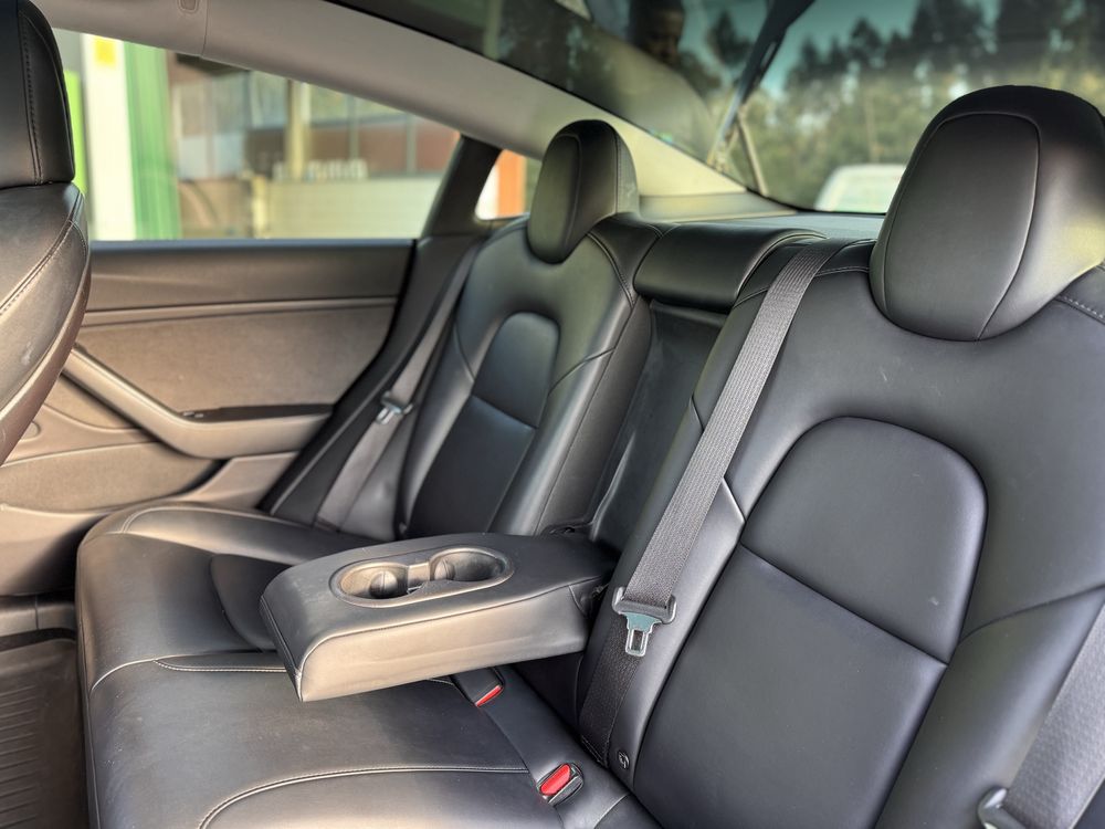 Tesla Model 3 LONG RANGE