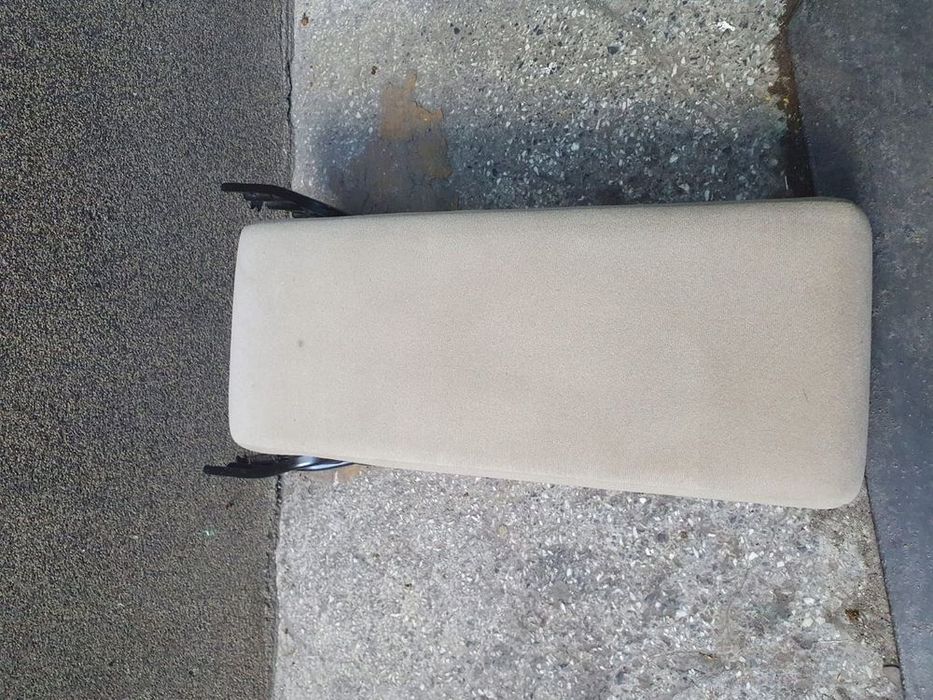 podłokietnik tapicerka tył mercedes w124