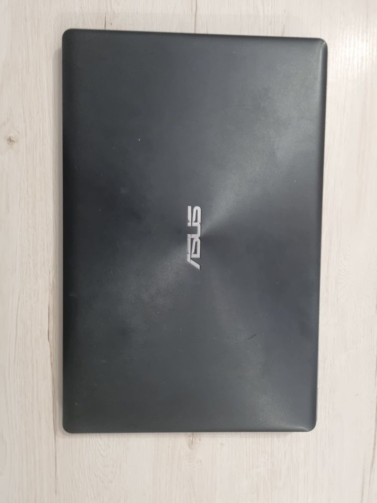 Laptop asus i3-3217U