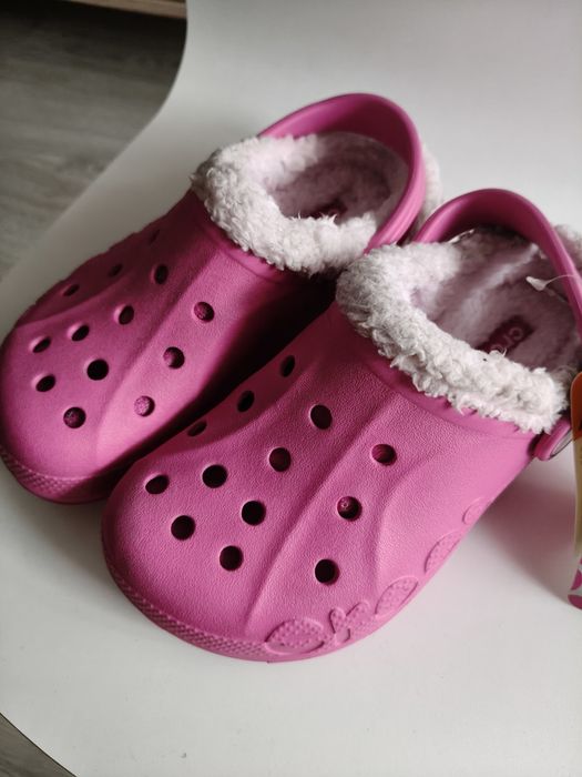Crocs c/pêlo Novas