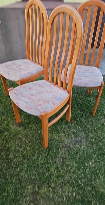 6 krzeseł drewnianych