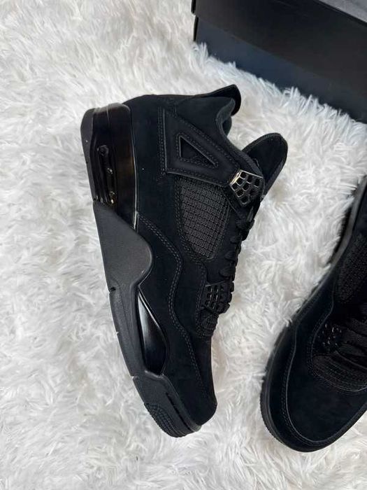 Buty-Trampk- Jordan_4_Retro_Black_Cat_Rozmiar 38