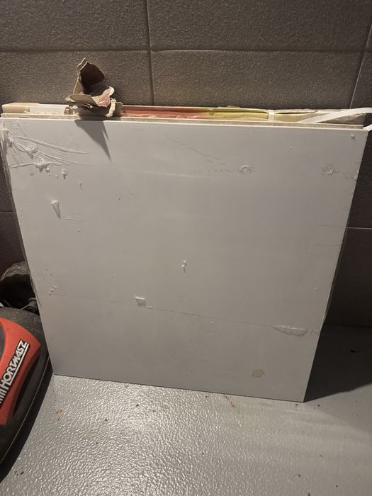 Płytki z połyskiem 60x60 białe , jasnoszare