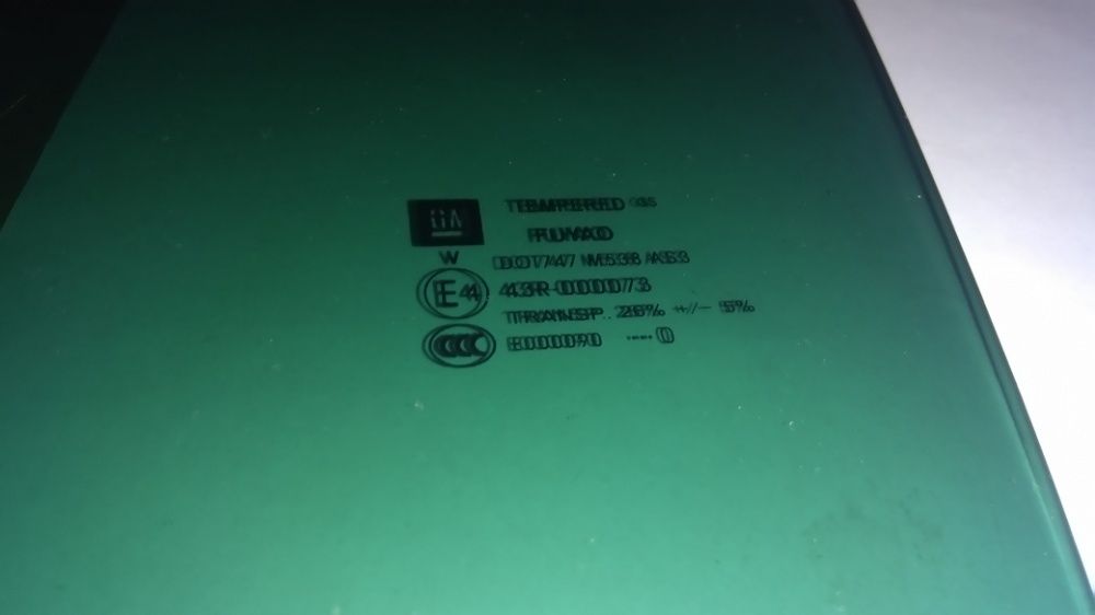 Стекло двери задней левой gm 13311982 opel insignia Седан