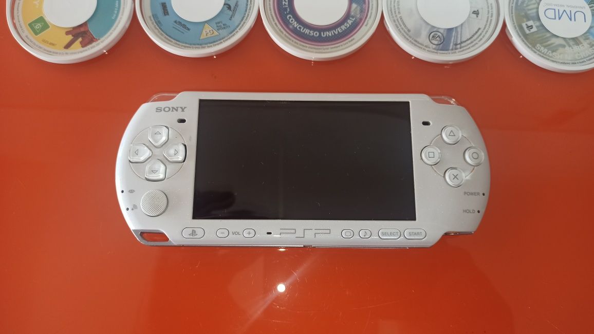 PlayStation - PSP - 3004 branca + jogos