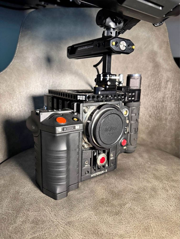 Red Epic-X (Mystherium X Sensor) + Rokinon 1.5t