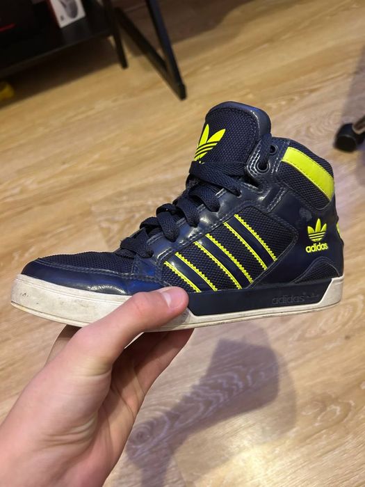 черевики адідас оригінальні