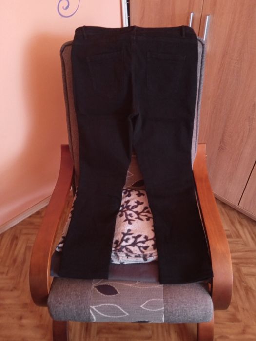Spodnie czarne jeansy 46