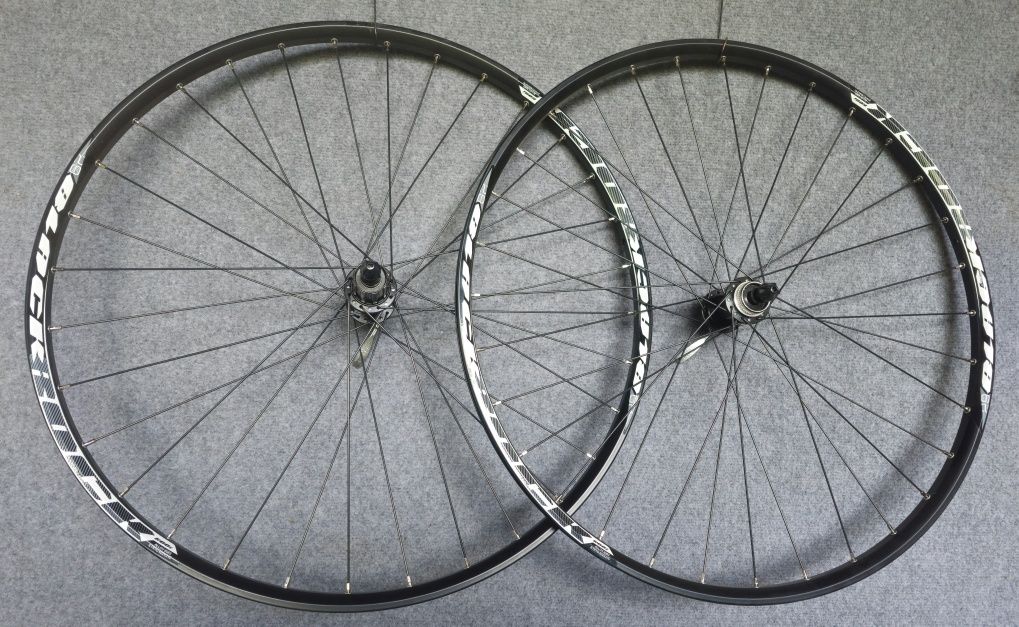 Koła 622x20 Rodi_BJ Shimano Sapim centerlock qr