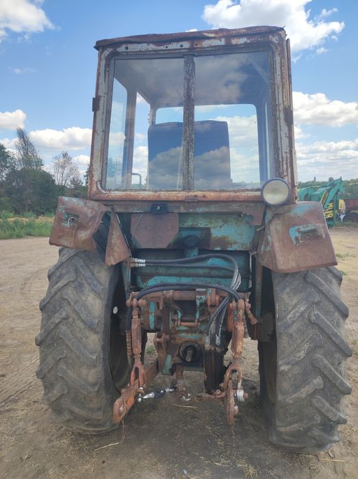 Продам ЮМЗ 6 з фронтальним погрущиком