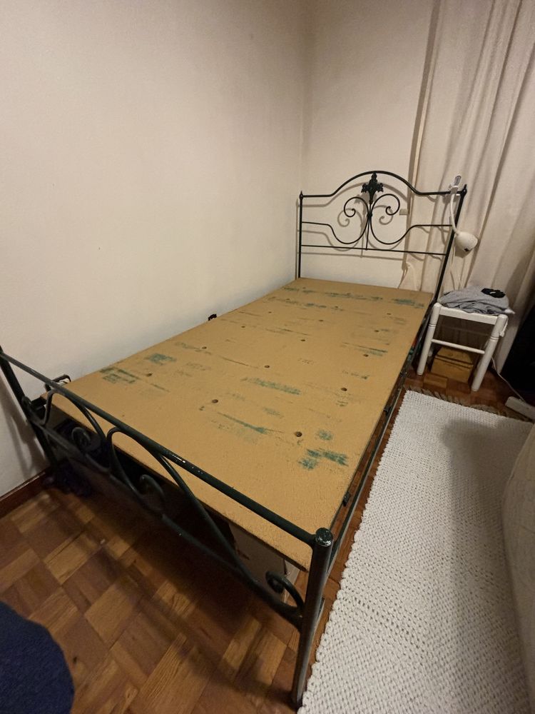 Cama e colchão novo