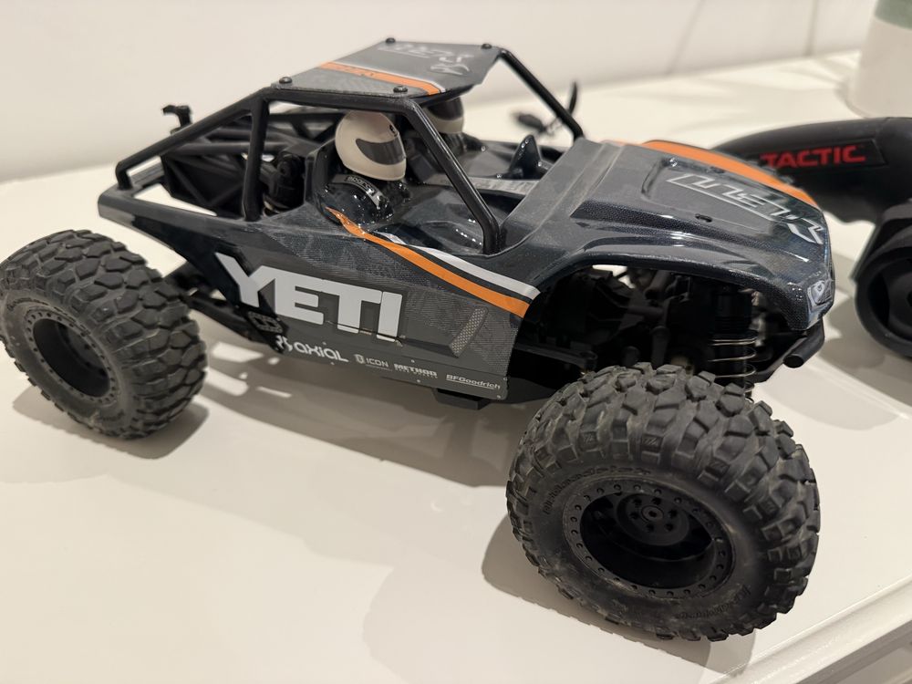 Carro Elétrico TT Yeti Modelismo - Precisa revisão