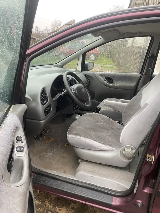 Продам сімейне авто на повному ходу