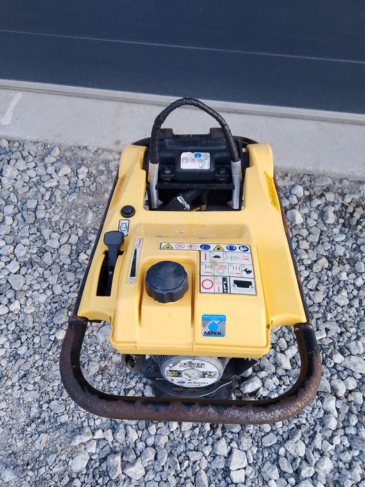 Skoczek stopa Wacker Neuson BS50-4