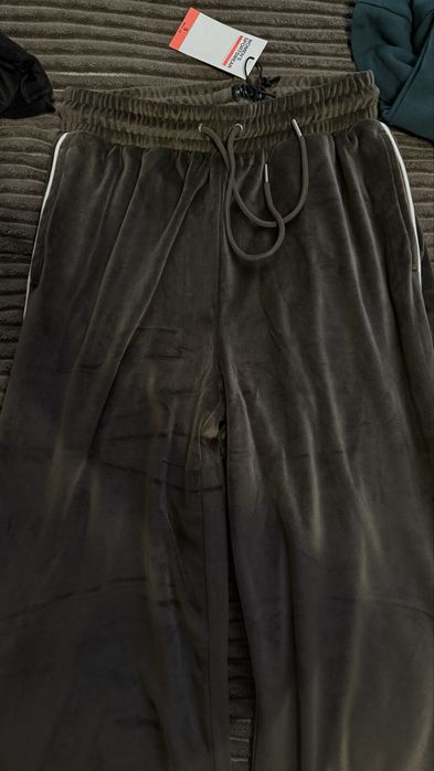 Новий костюм Lefties