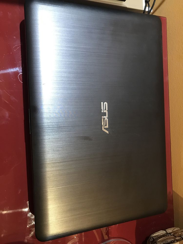 Portatil ASUS core i3