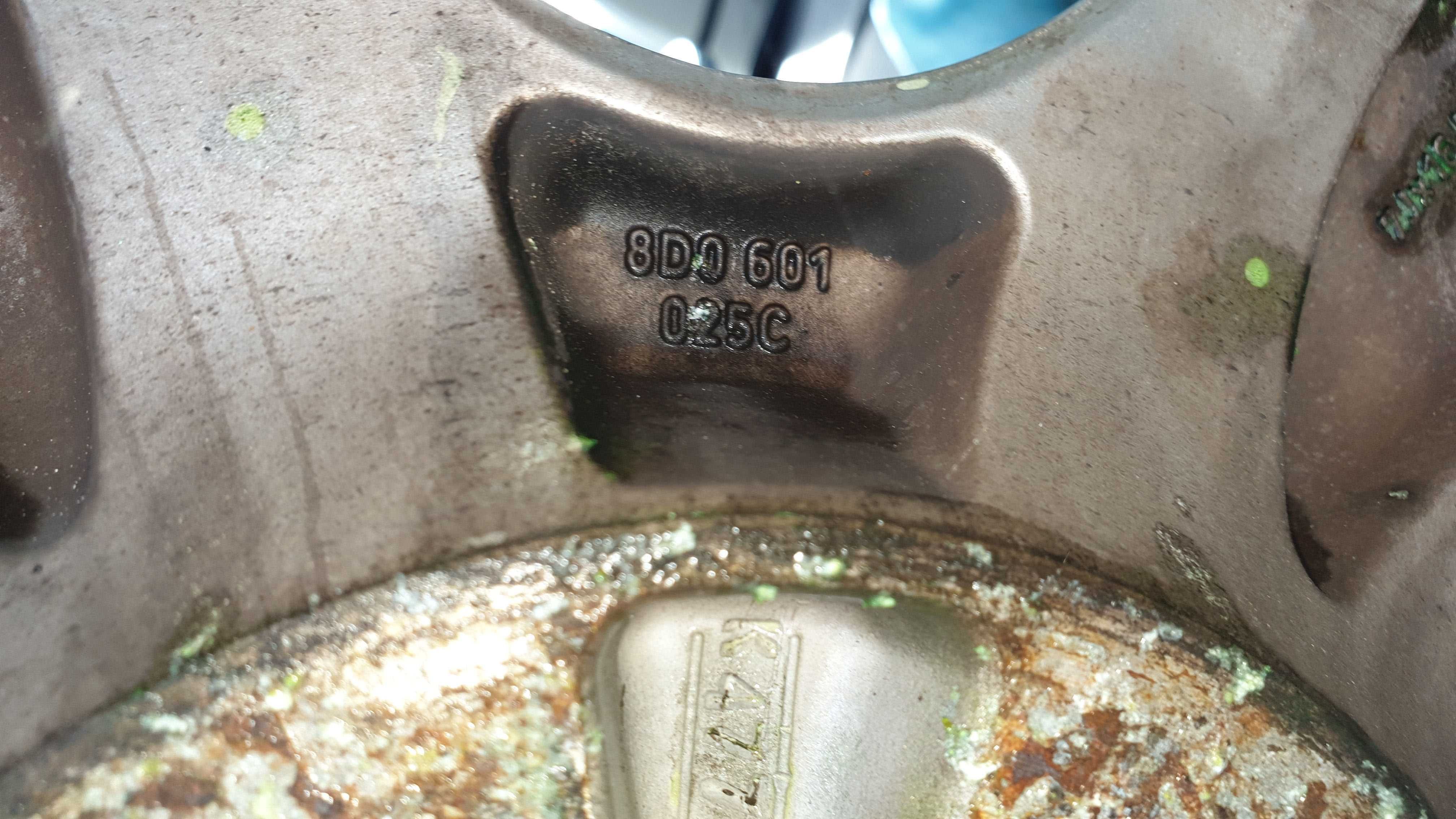 Felgi  Aluminiowe AUDI A6 C6, A4 B5, "7JX16 H2 ET45" 5X112