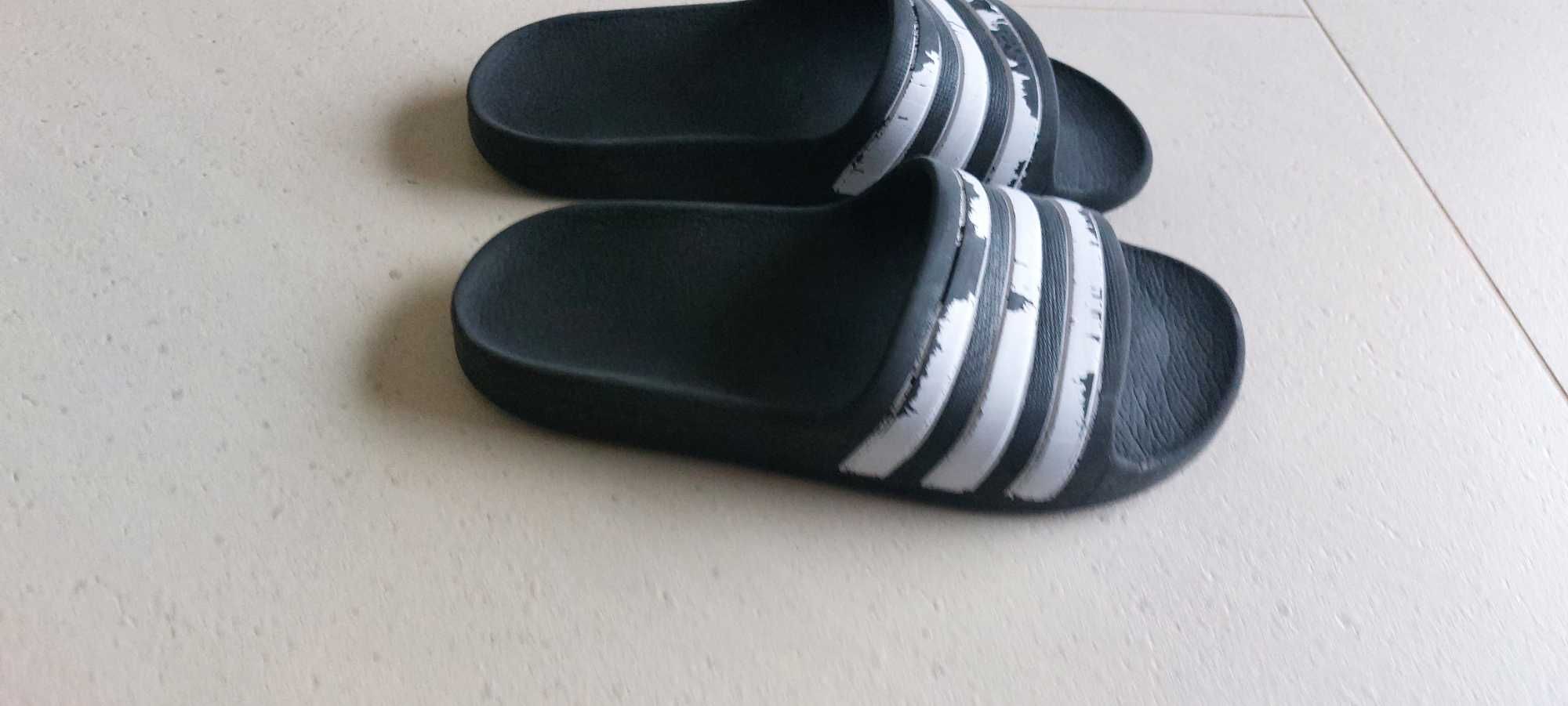 Dziecięce klapki adidas