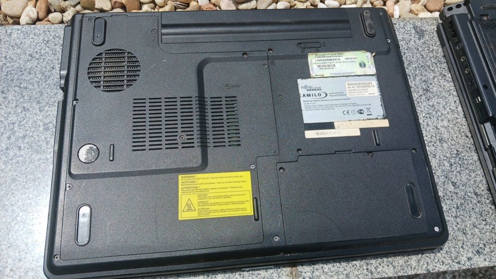 Lote computadores portáteis avariados Asus A6000 siemens