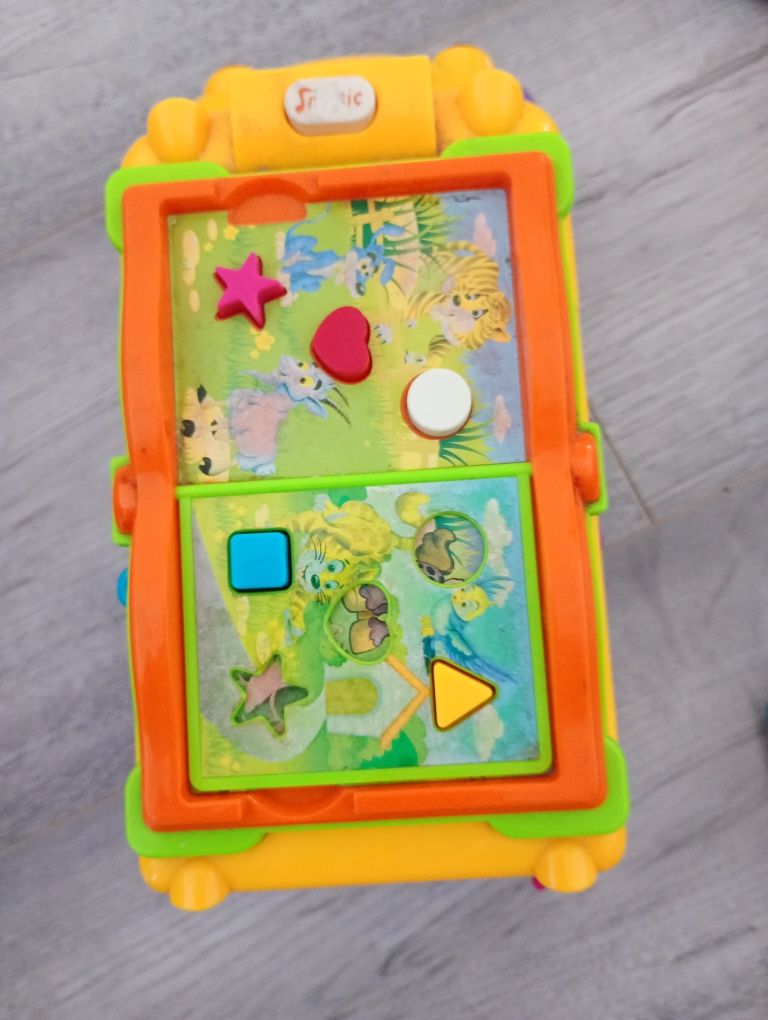 Zabawki interaktywne plus puzzle