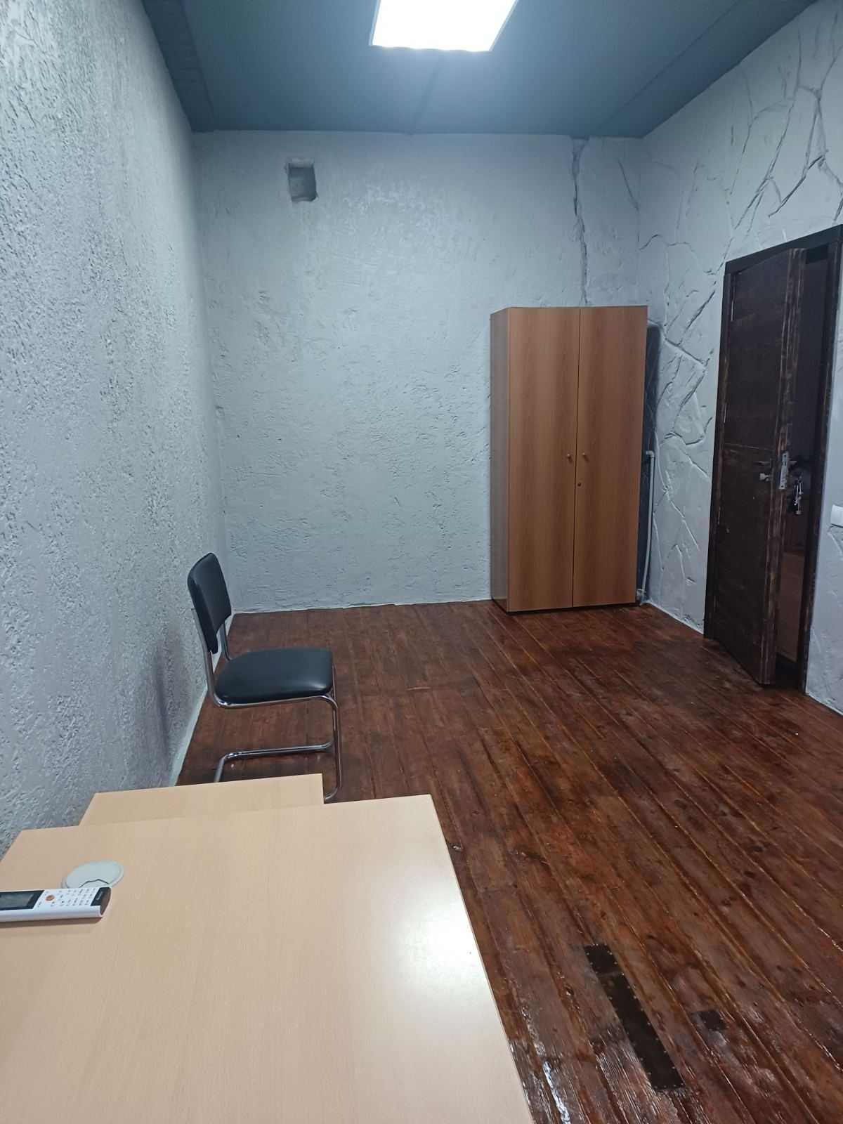 Нежитлова будівля, офіс