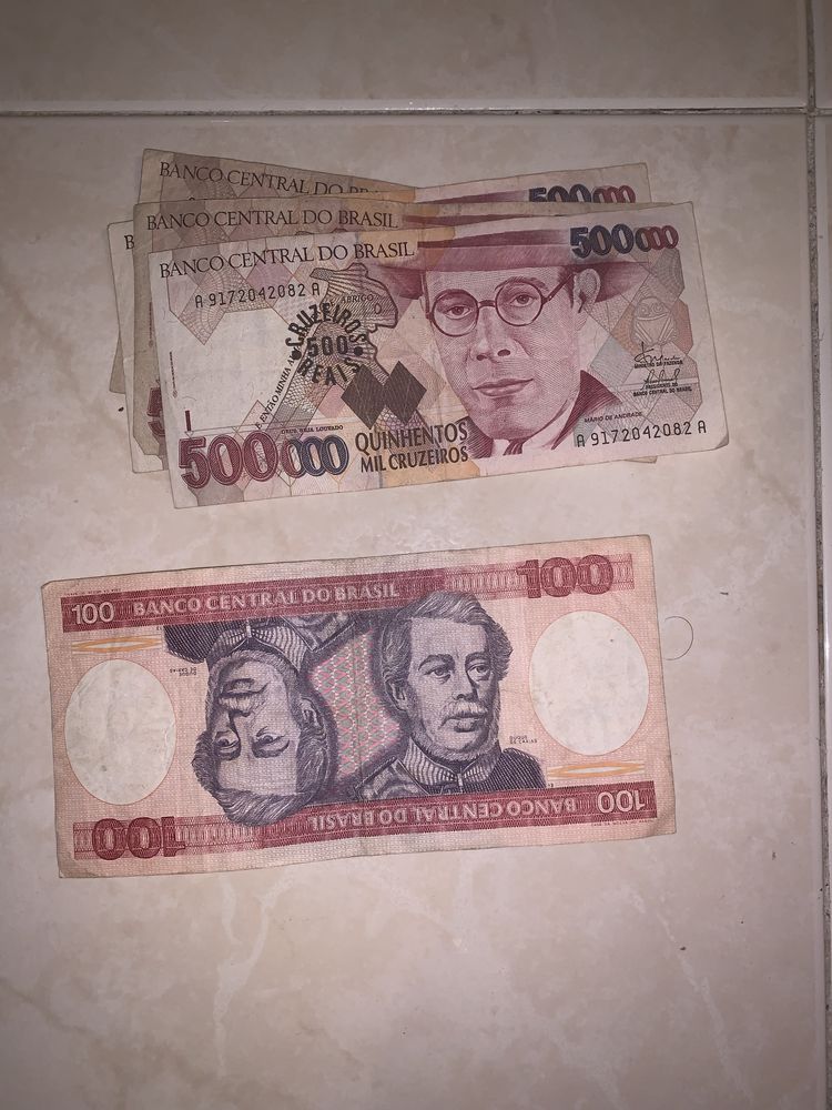 Moedas e notas antigas