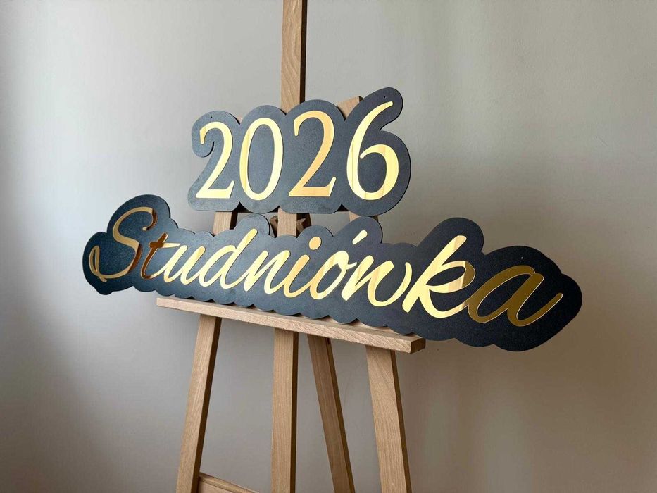 napis studniówka dekoracje sali moda ścianka balonowa moda