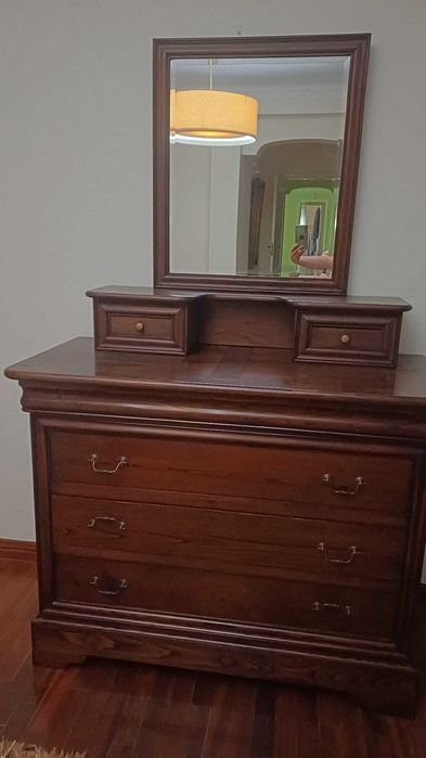 Mobiliário de quarto casal de estilo (completo)